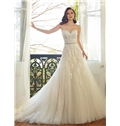 Charming Empire Sweetheart Appliques Lace Court Wedding Dress