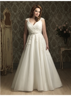 Luxurious A Line Capped Sleeve Chapel Floor Length Appliques Plus Size Wedding Dresses