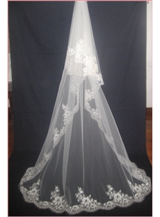 Beautiful Chapel Wedding Veil With Lace Applique Edge