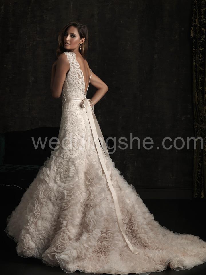 Gorgeous Mermaid Dramatic V-neck Band Beading Wedding Dress