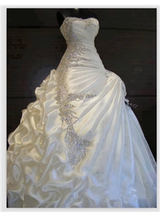 Exquisite A Line Ball Gown Sweetheart Ruffles Beading Wedding Dress