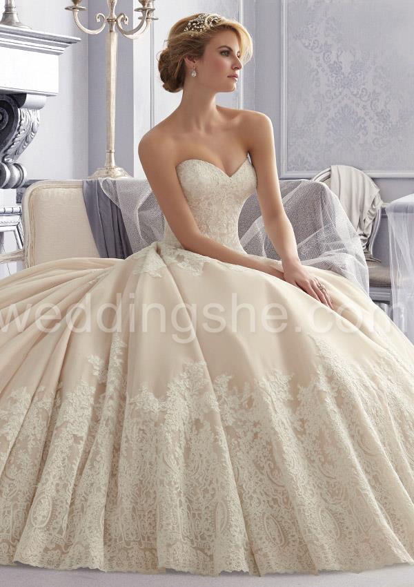  Wide Borded Hemline Lace Tulle Wedding Dress