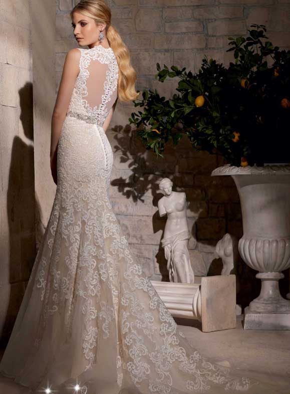  Majestic Embroidery Design Beaded Waistband Wedding Dress 