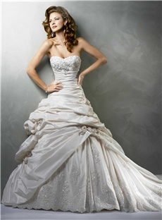 Absorbing Taffeta Wrinkle Sweetheart Applique Wedding Dress At Affordable Prices