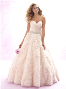 Damatic Ball Gown Sweetheart Neckline Gossamer Ruffles And Pleats Wedding Dress