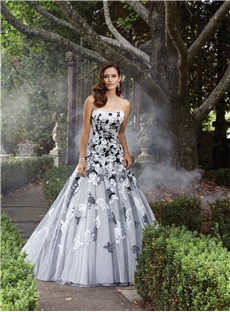 Elegant A Line Scooped Strapless Neckline Corset Back Lace Appliqués Beading Wedding Dress