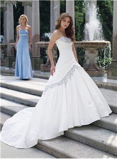 Exquisite A Line Embroidered Sweetheart Neckline Chapel Train Beading Wedding Dress