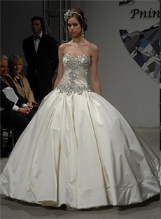 Amazing Sweetheart Lace Up Back Long Train Ball Gown Princess Crystals Beaded Bow Wedding Dress